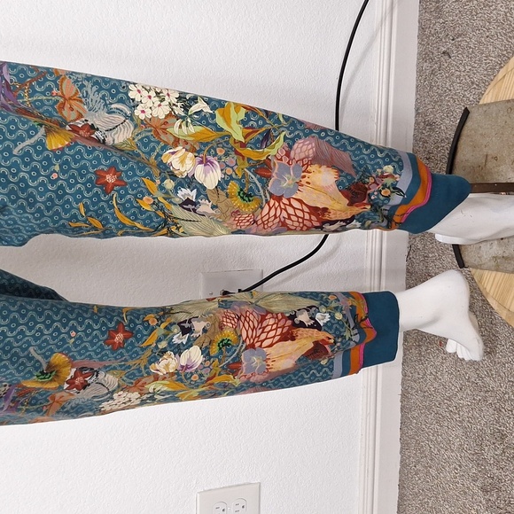 SALE! Johnny Was JW Los Angelos Quiet Luxury French Terry Floral Ankle Pants L - Picture 11 of 16